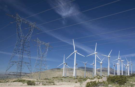 Kalifornii v posledních týdnech zásobují převážně obnovitelné zdroje